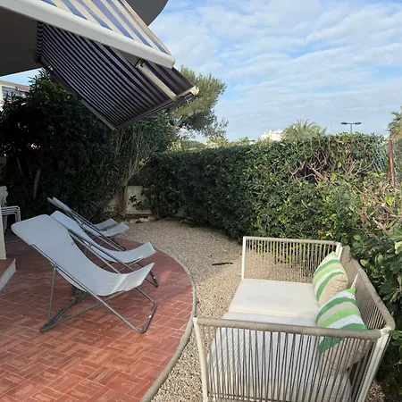 Large Luxury With Garden View Over The Ocean Апартаменты *